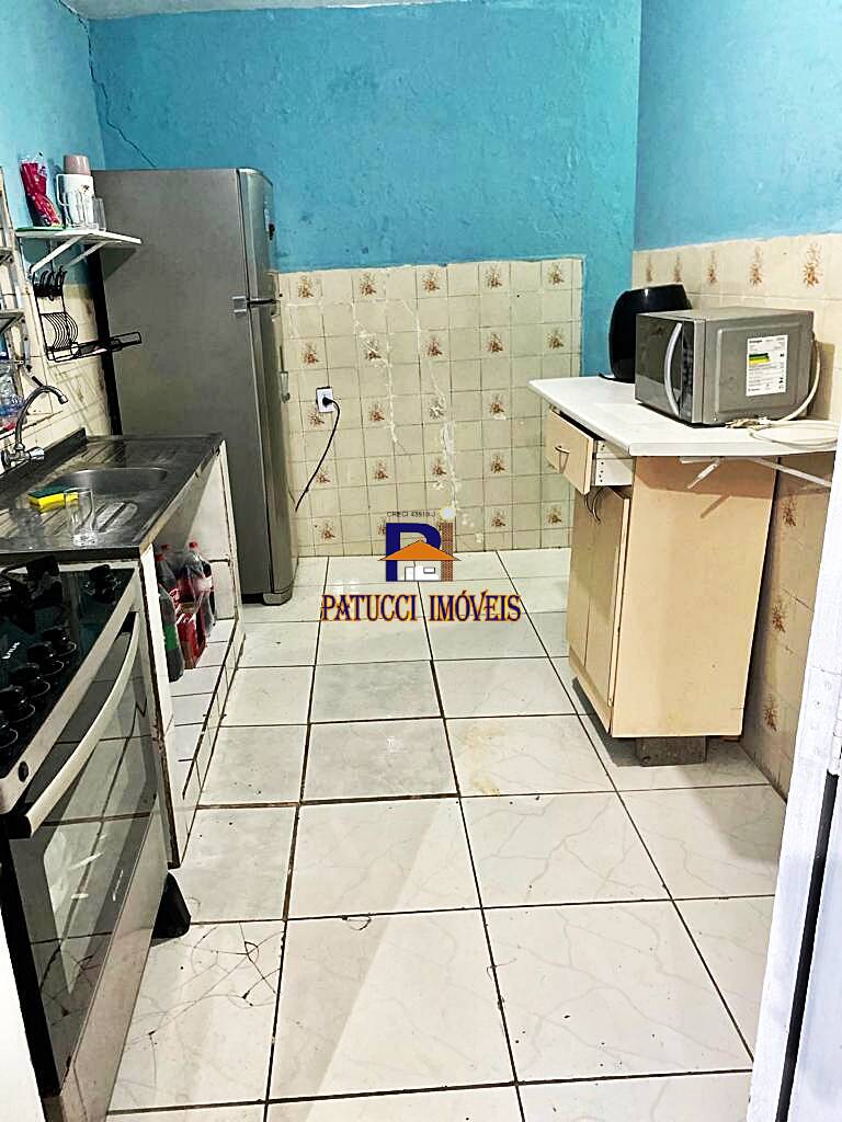 Casa à venda com 3 quartos, 90m² - Foto 12